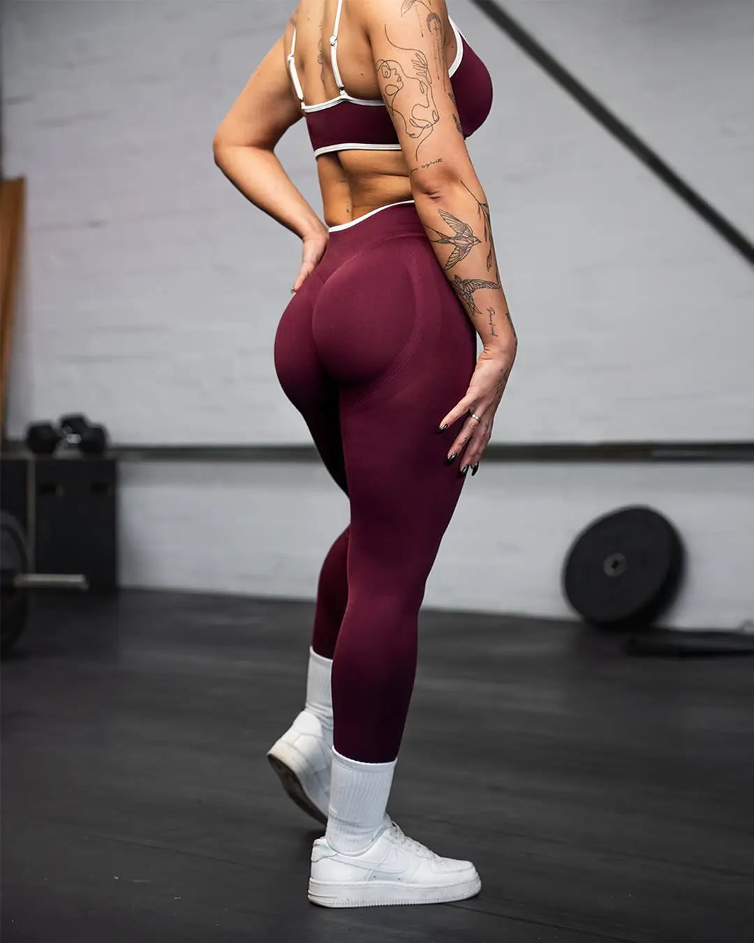 Women's 2-Piece Seamless Ribbed Workout Set | Sports Bra & Butt Lifting Leggings